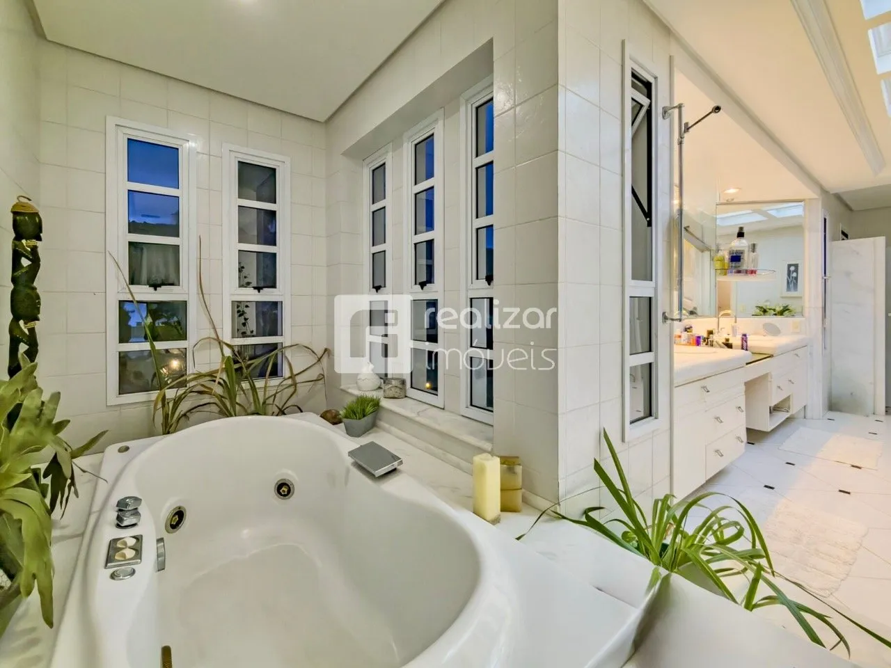 Casa amueblada con 5 suites y 8 baños — photo 46