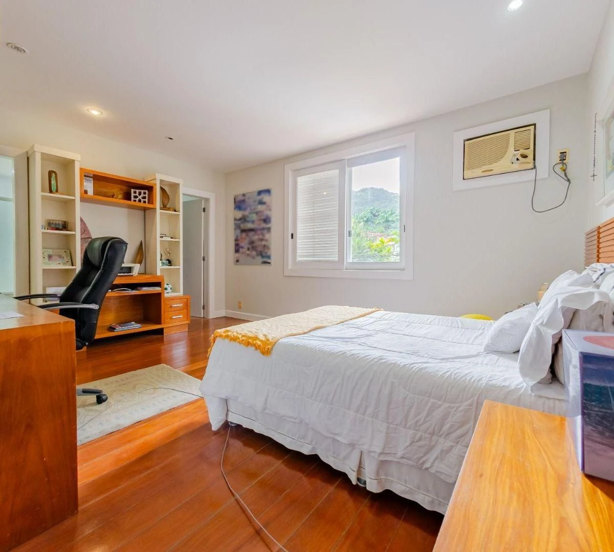 Furnished house with 6 bedrooms and 690 m² — photo 10