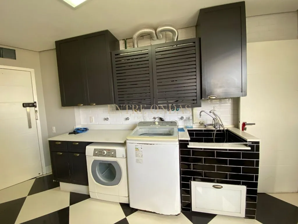 Вид на воду та 4 спальні: квартира 304 м² — photo 48