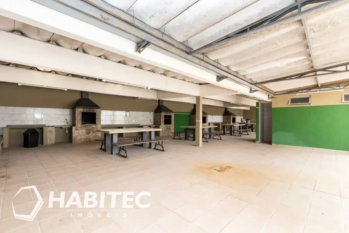 Квартира з 2 спальнями та дерев'яною підлогою або ламінатом — photo 23