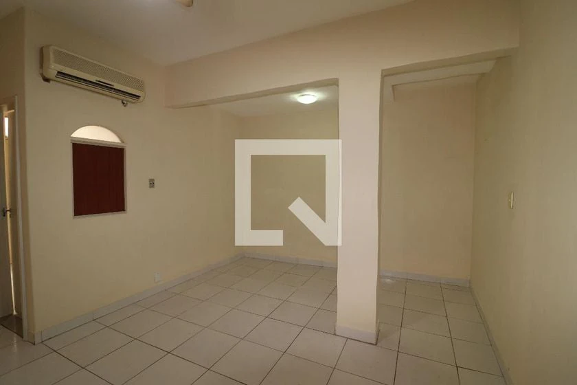 Apartment with 2 bedrooms, 1 bathroom and separate kitchen — photo 14