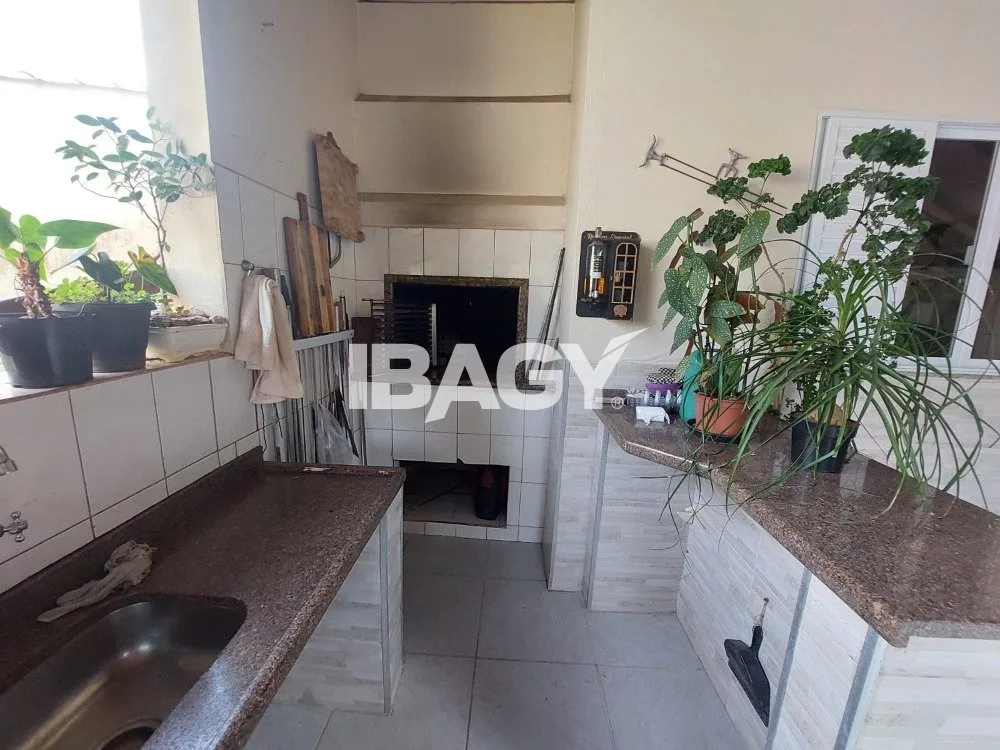 Furnished house with 5 bedrooms and 4 parking spots — photo 16