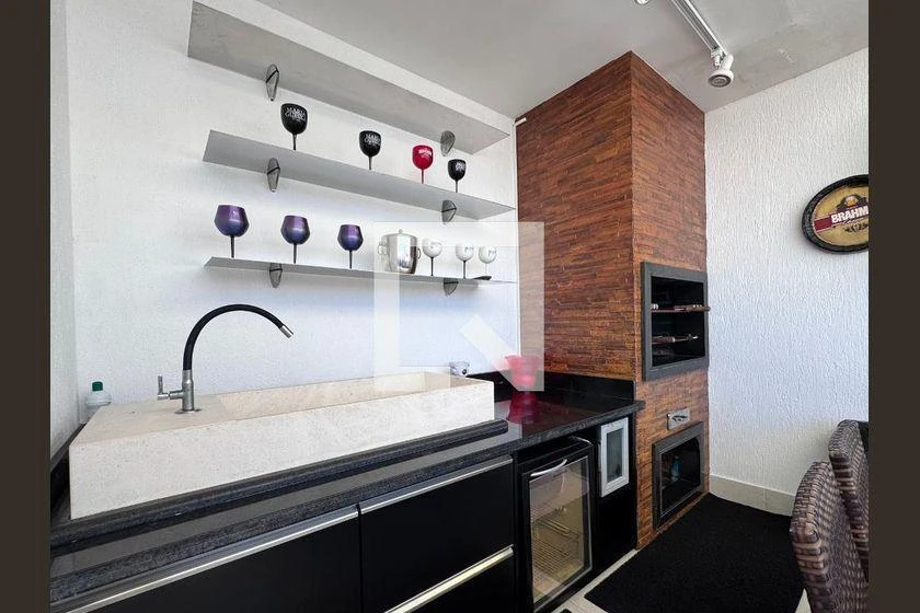 Furnished 3-bedroom apartment with 200 m² — photo 28