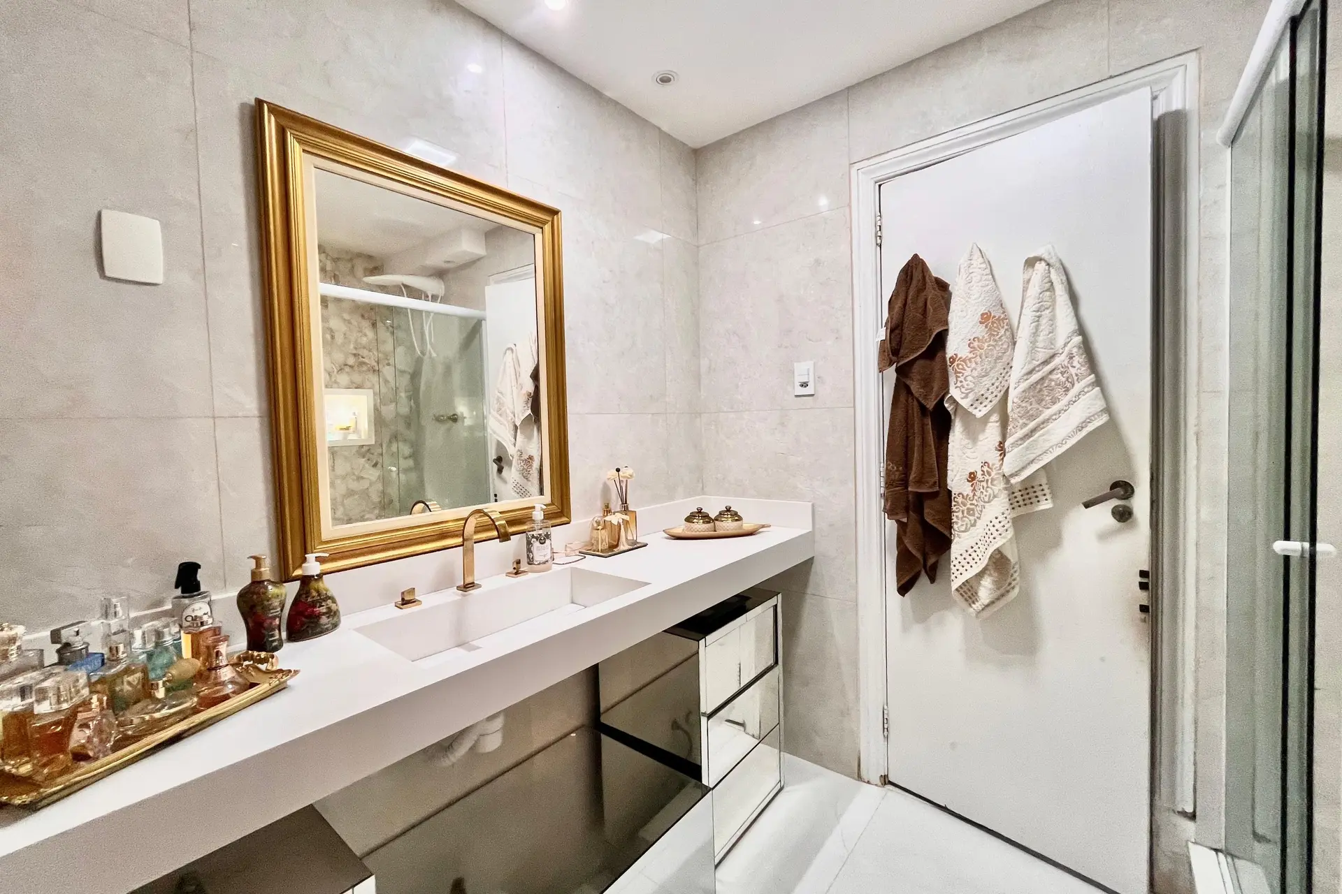 Furnished apartment, 140 m², with a washing machine — photo 21