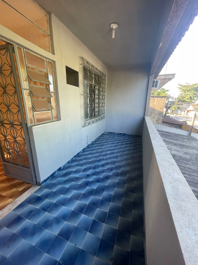 Wood or laminate floors in a 2-bedroom house, 54 m² — photo 9