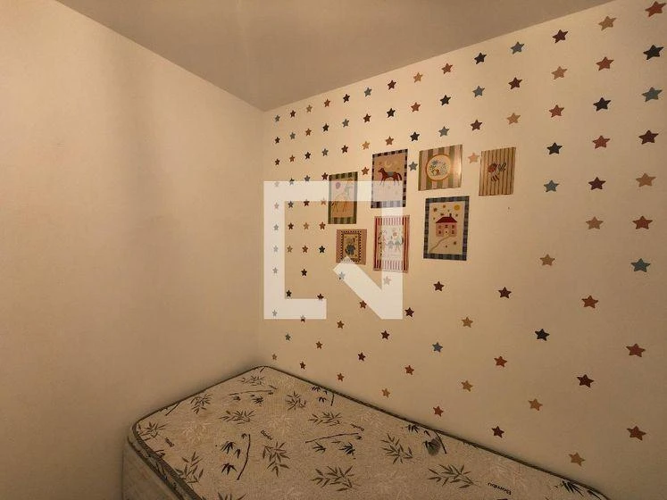3-bedroom apartment with a glass-enclosed balcony — photo 31