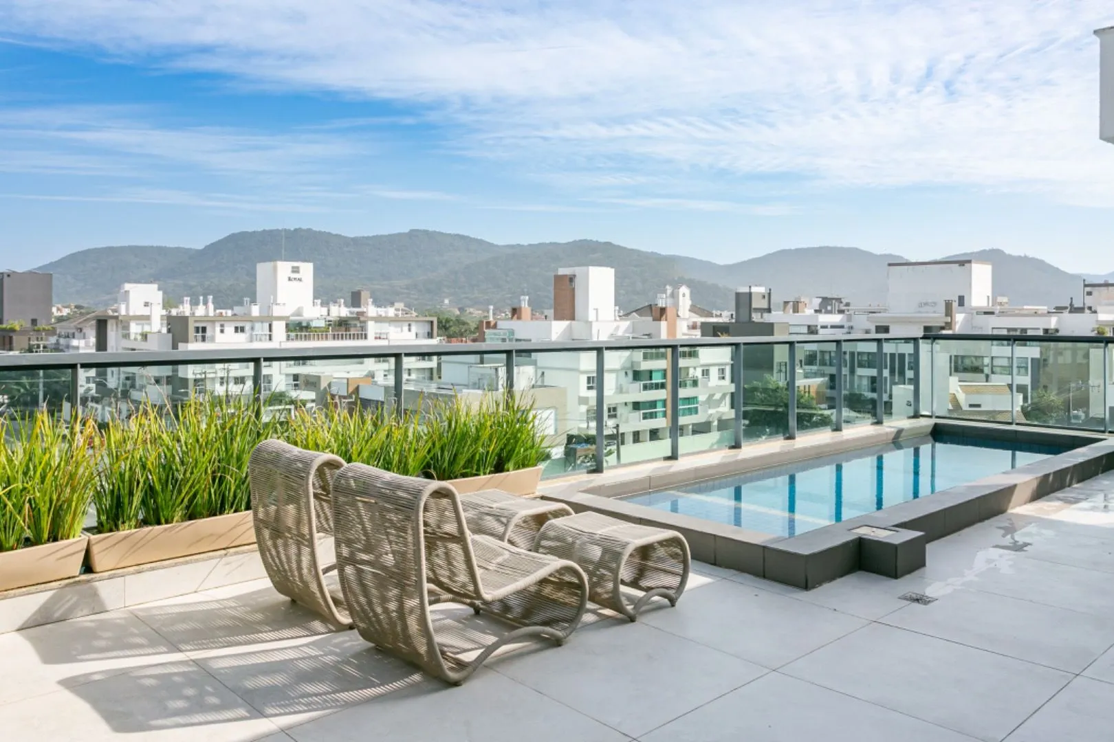 Penthouse with 2 en-suite bedrooms, 180 m² and 2 parking — photo 16