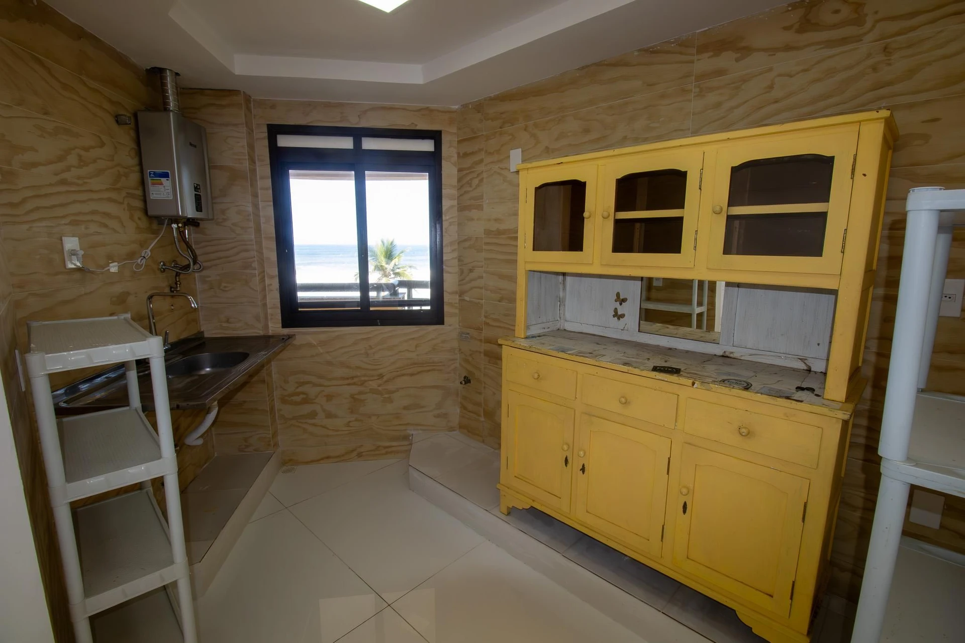 Apartamento, 105 m², com janelas do piso ao teto — photo 2