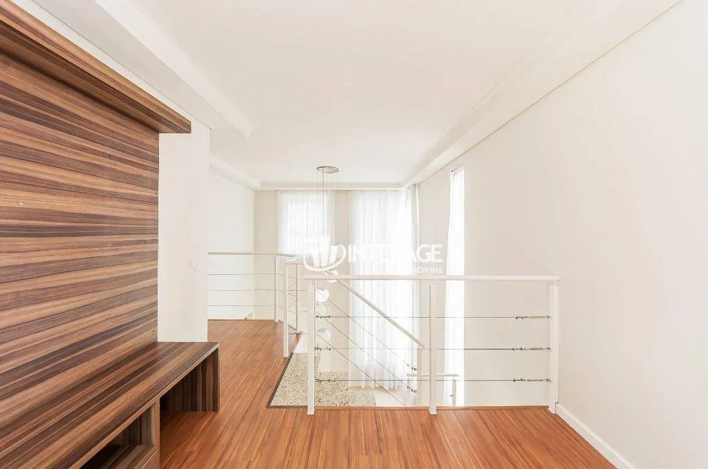 House with 3 bedrooms and a private garden — photo 25