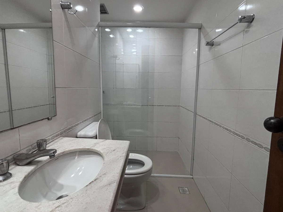2-bedroom apartment on the 11th floor with balcony — photo 5