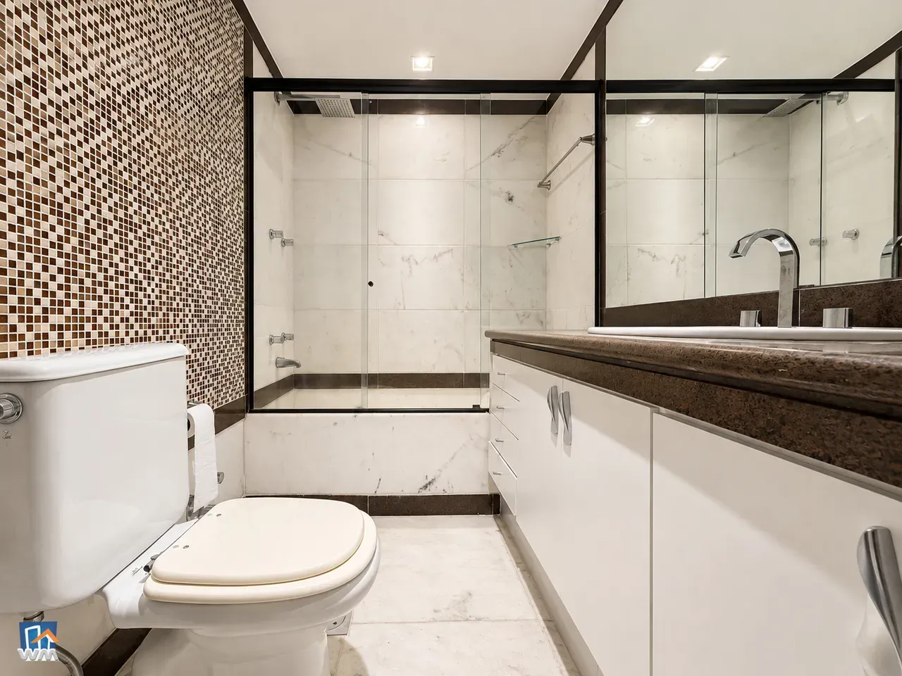 Apartamento de 4 quartos com 315 m² e varanda envidraçada — photo 32