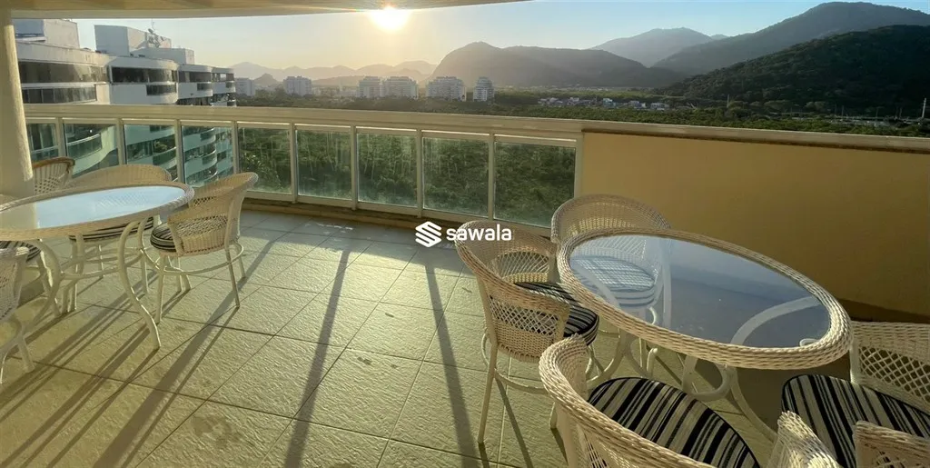 Furnished duplex penthouse with 4 bedrooms and 235 m² — photo 2