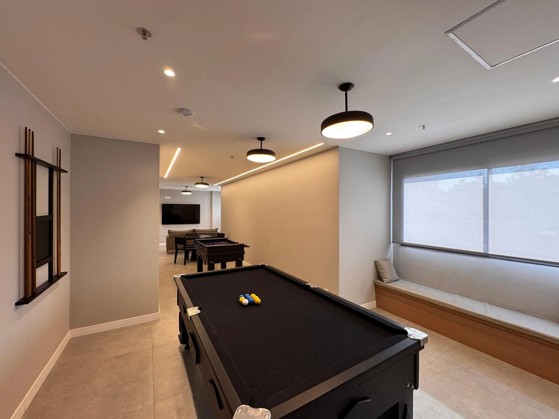 Apartamento amueblado de 3 dormitorios con balcón — photo 54