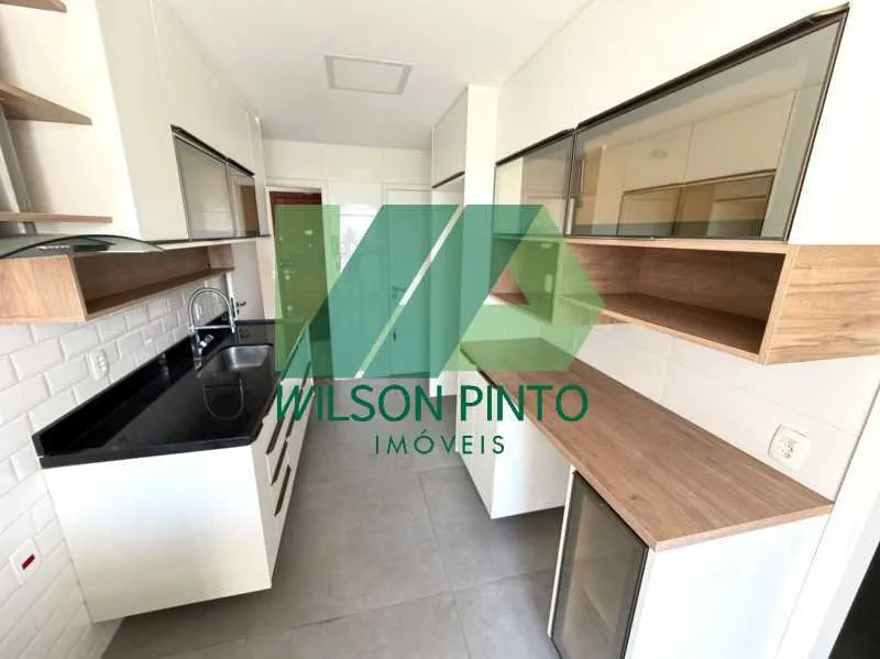 3-bedroom apartment with a park view in Rio de Janeiro — photo 14