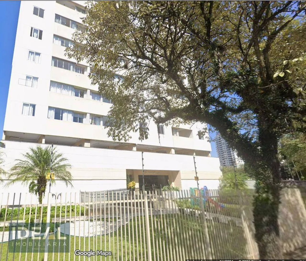 Unfurnished 2-bedroom apartment with a balcony — photo 11