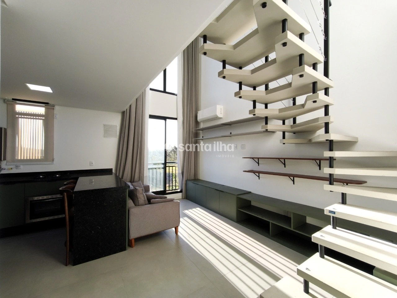 Furnished apartment, 39 m², with floor-to-ceiling windows — photo 18