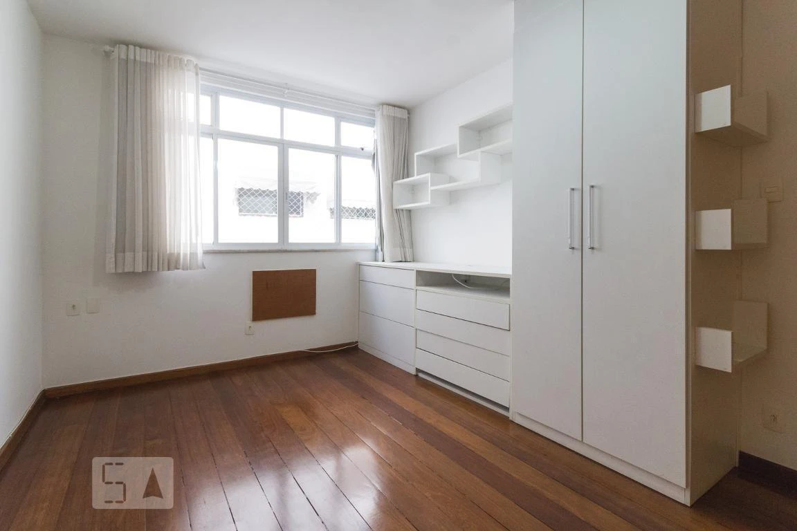 195 m² rental apartment with 3 bedrooms and 2 parking spaces — photo 12