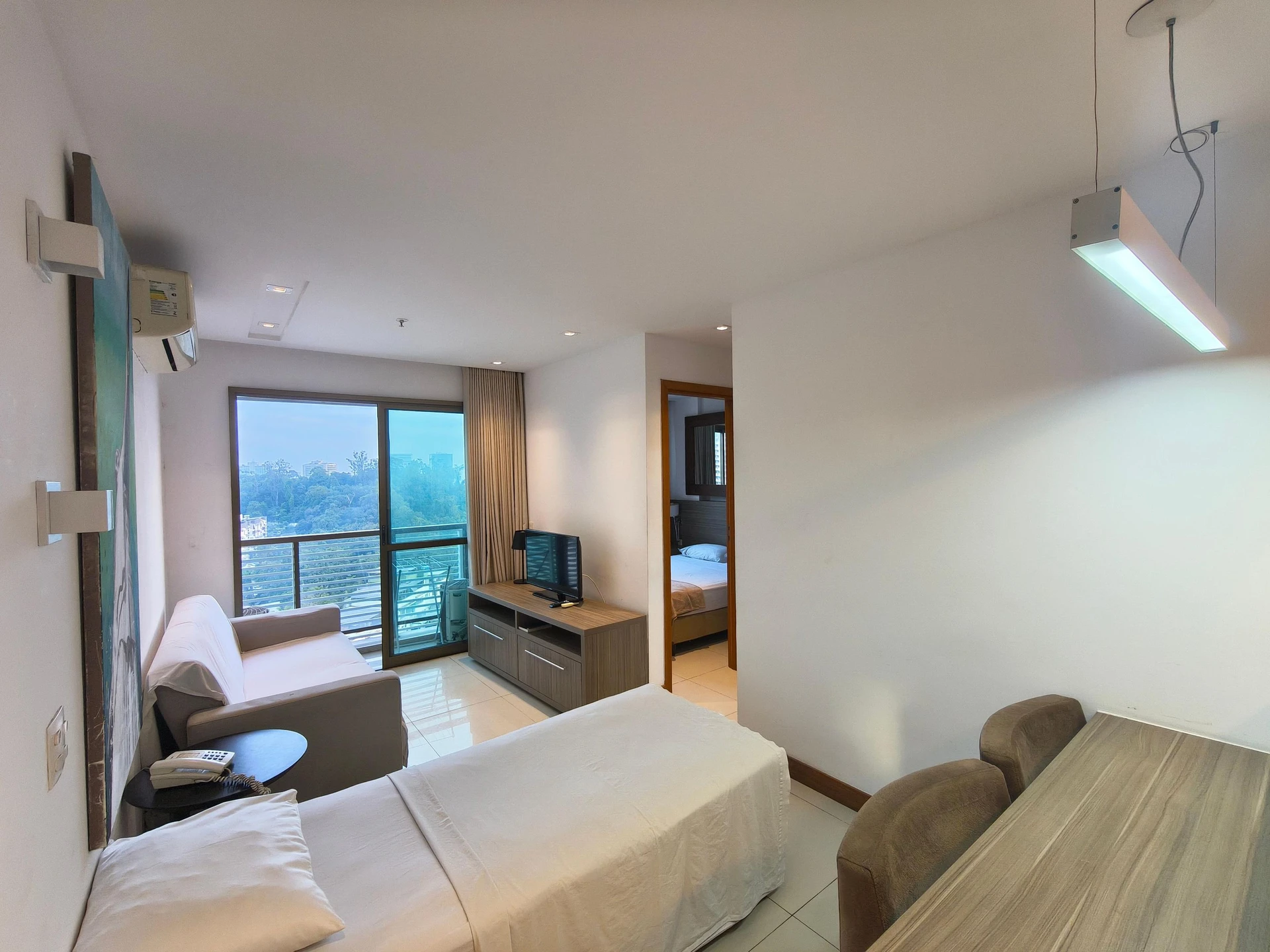 Furnished 1-bedroom apartment with a balcony and pool