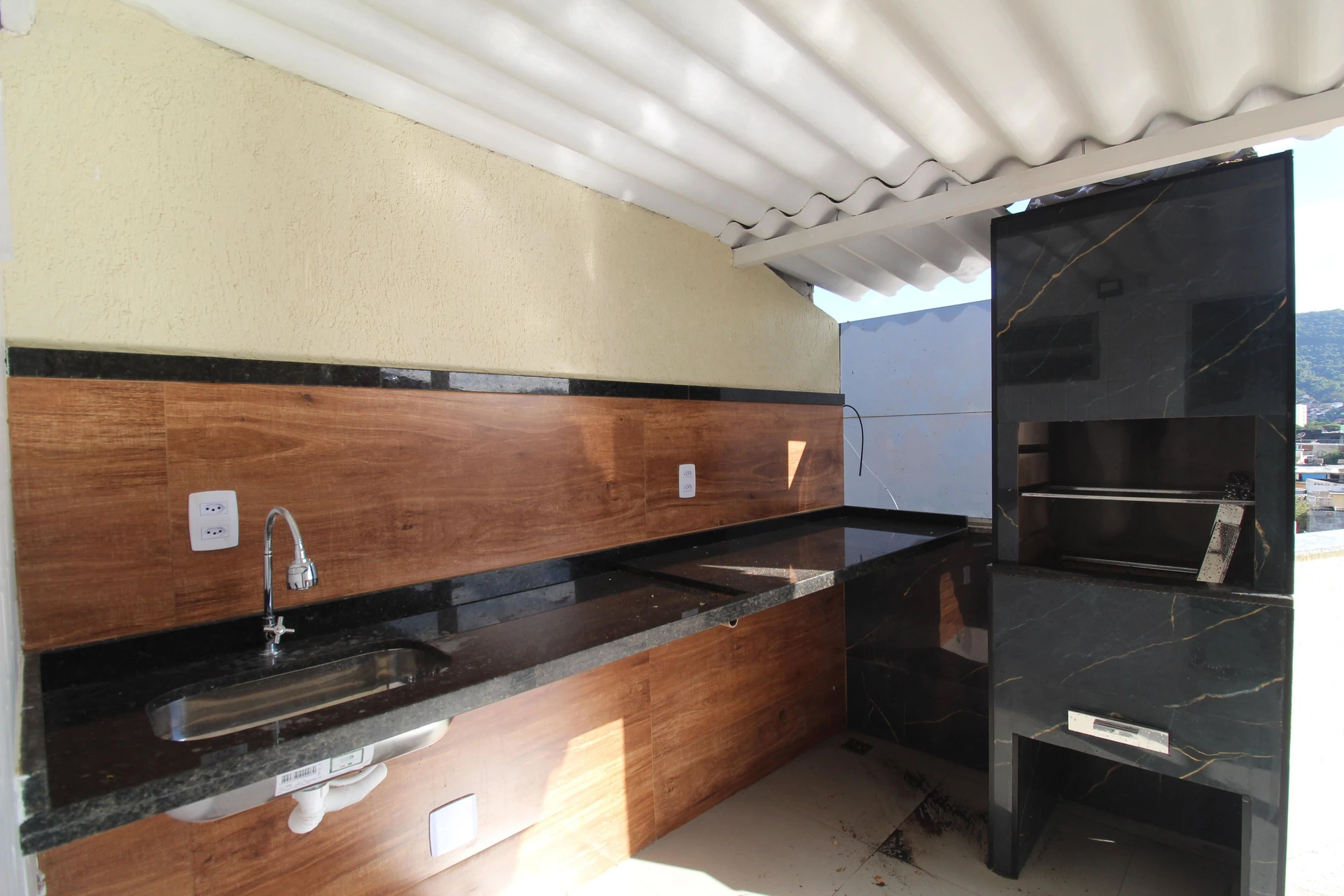 Apartamento sin muebles con 3 dormitorios y jardín privado — photo 21
