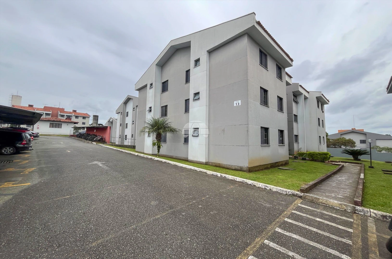 3-bedroom apartment with a washing machine — photo 21