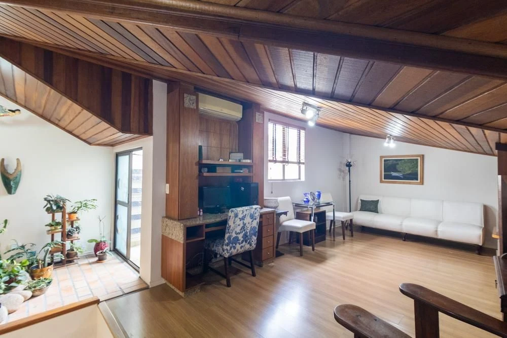 3-bedroom apartment with a home office — photo 15