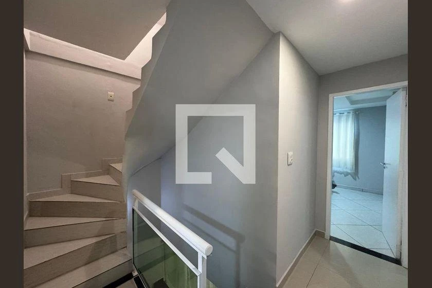 House 280 m² with 4 bedrooms and 3 bathrooms — photo 38