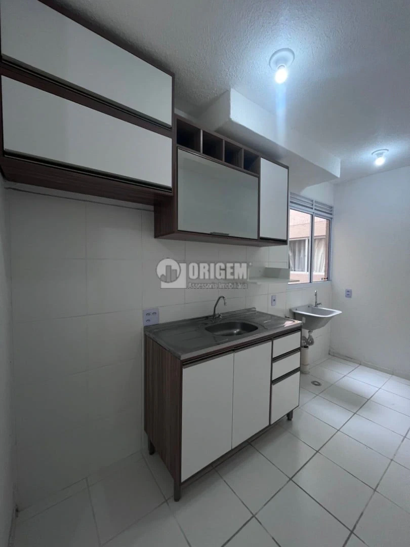 2-bedroom apartment with wood or laminate floors — photo 2