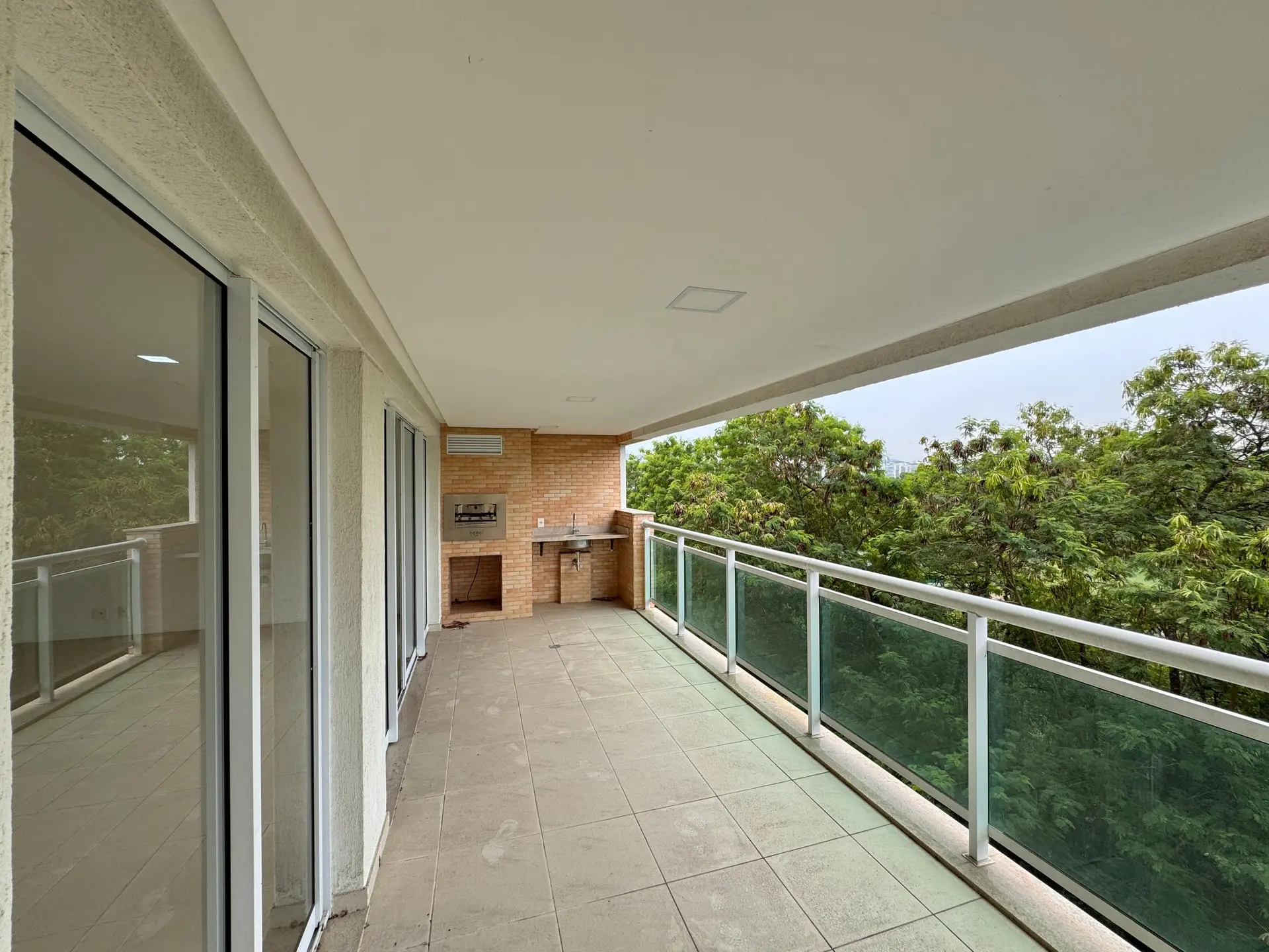 Furnished apartment, 158 m², with a water view — photo 6