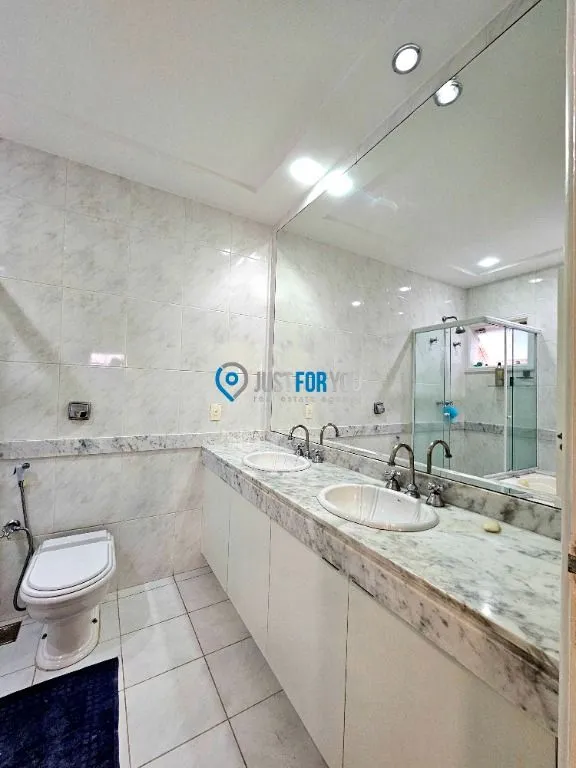 House with 5 bedrooms, 300 m² and a closed gas kitchen — photo 26