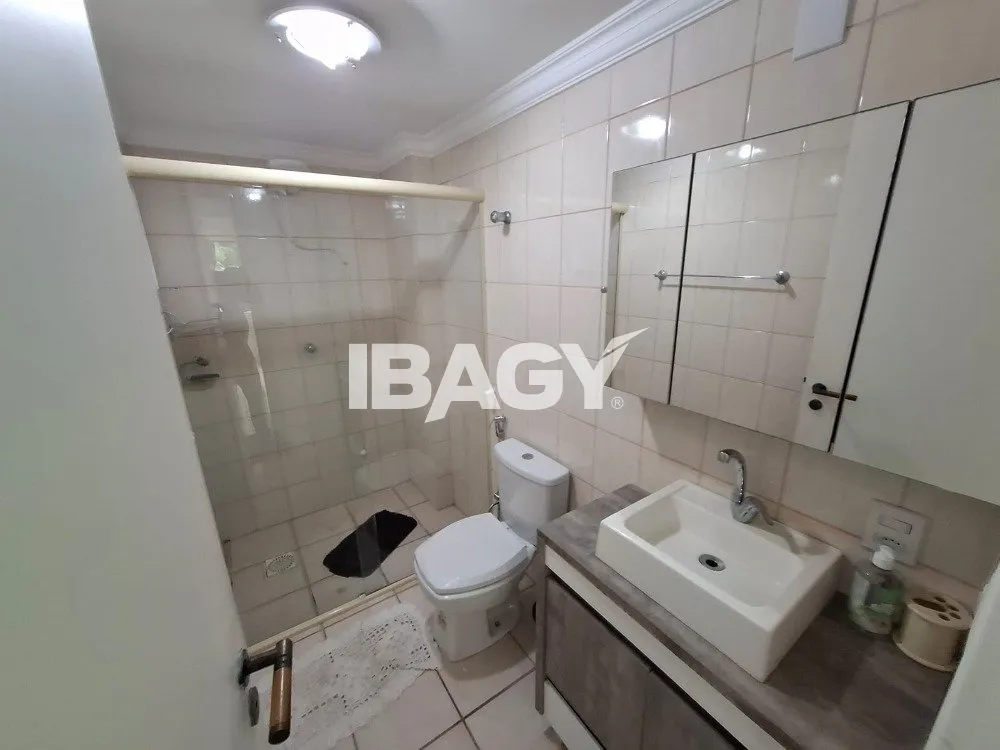 Apartamento amueblado de 3 dormitorios con balcón y parrilla — photo 31