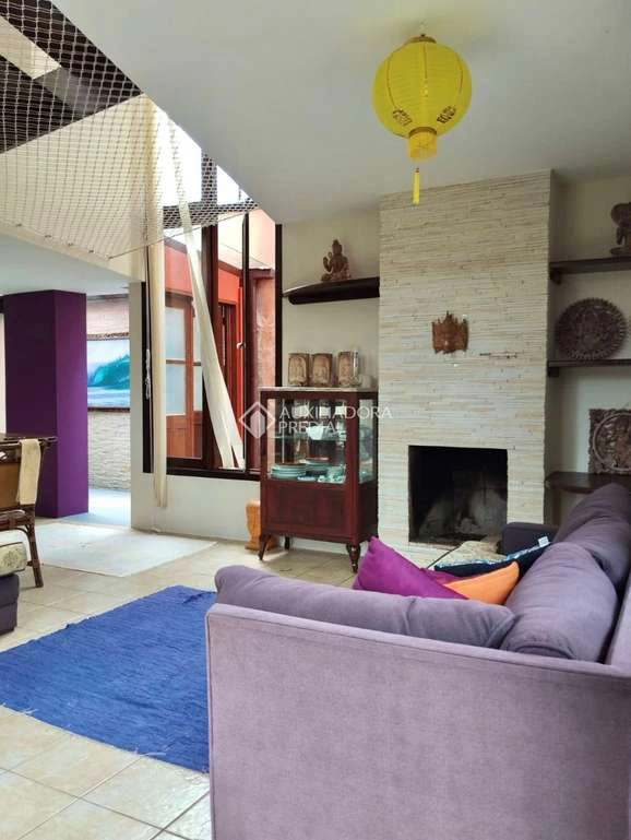 Будинок із окремою кухнею та 2 спальнями-сюїтами, 340 м² — photo 4