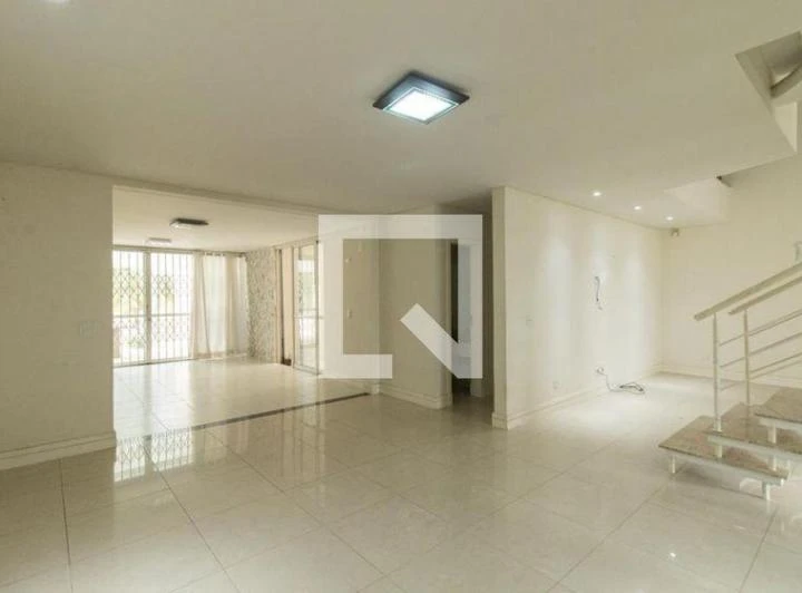 4-bedroom rental house with 316 m² and 3 parking spots — photo 7
