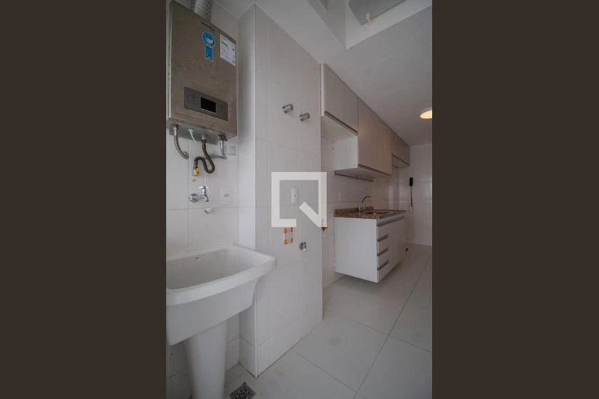 Apartment, 92 m², with a glass-enclosed balcony