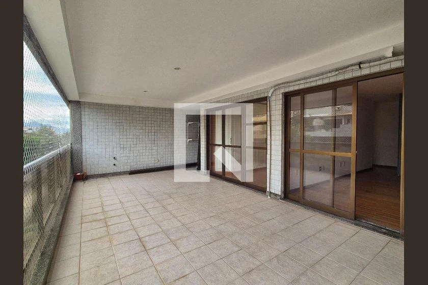 Rental apartment with 3 bedrooms and 208 m² — photo 31