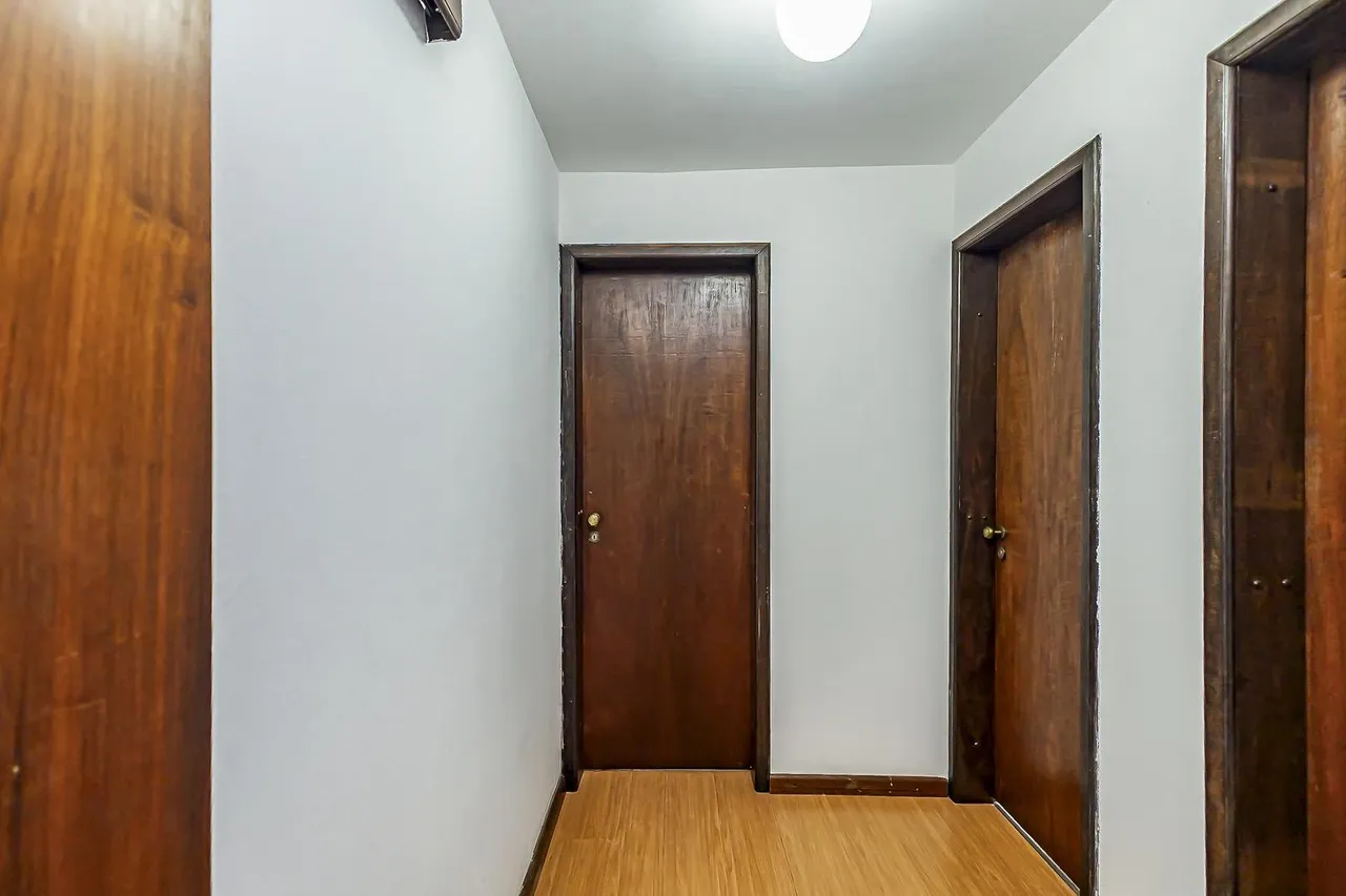 Apartamento com cozinha fechada, 3 quartos e 2 banheiros — photo 19