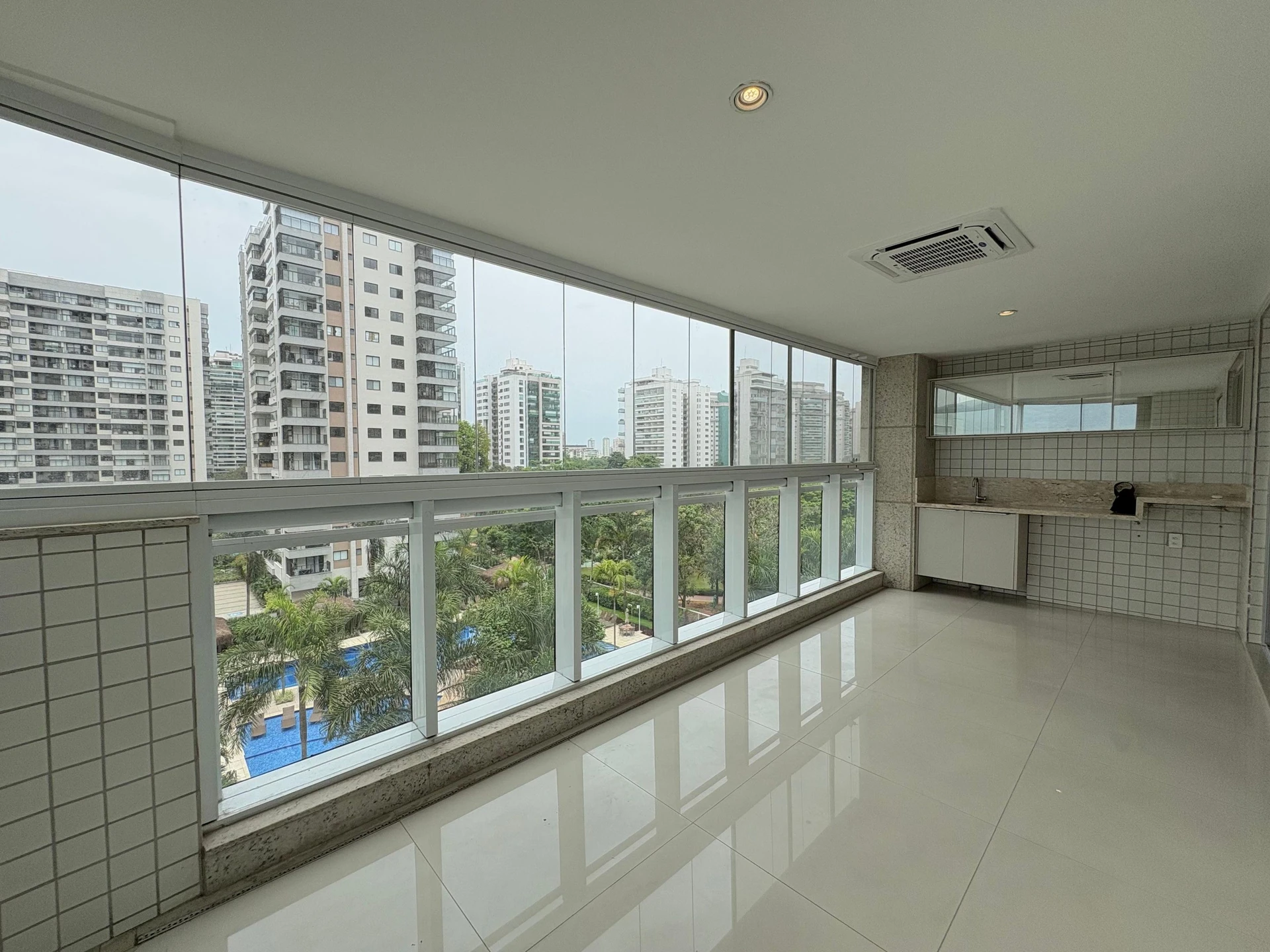 Apartment, 151 m², with a water view — photo 14
