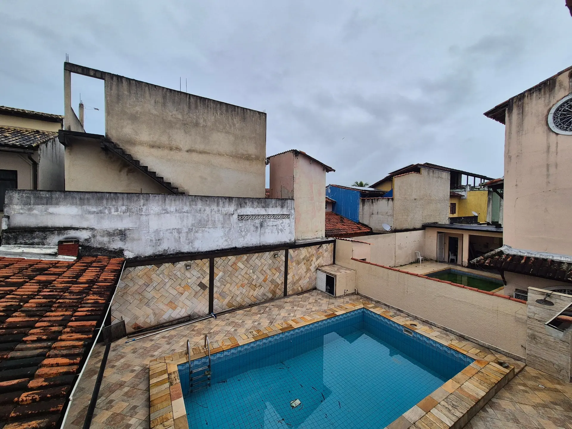 Casa em condomínio com 3 suítes e churrasqueira na varanda — photo 34