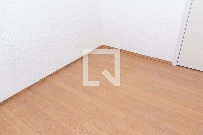 Unfurnished 2-bedroom apartment with 45 m² and wood floors — photo 12