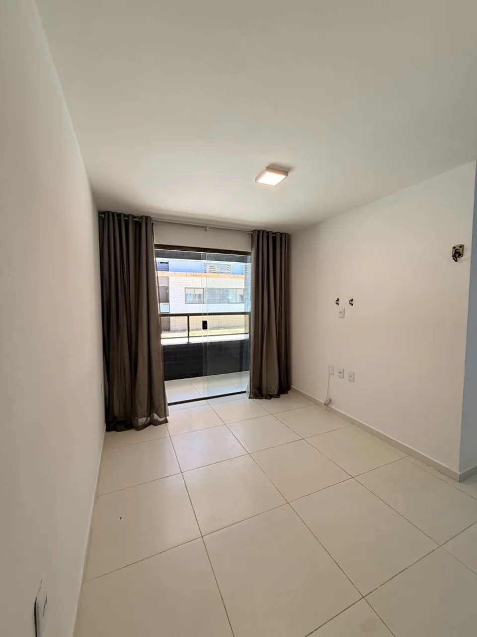 2-bedroom apartment in a building with a gym — photo 15