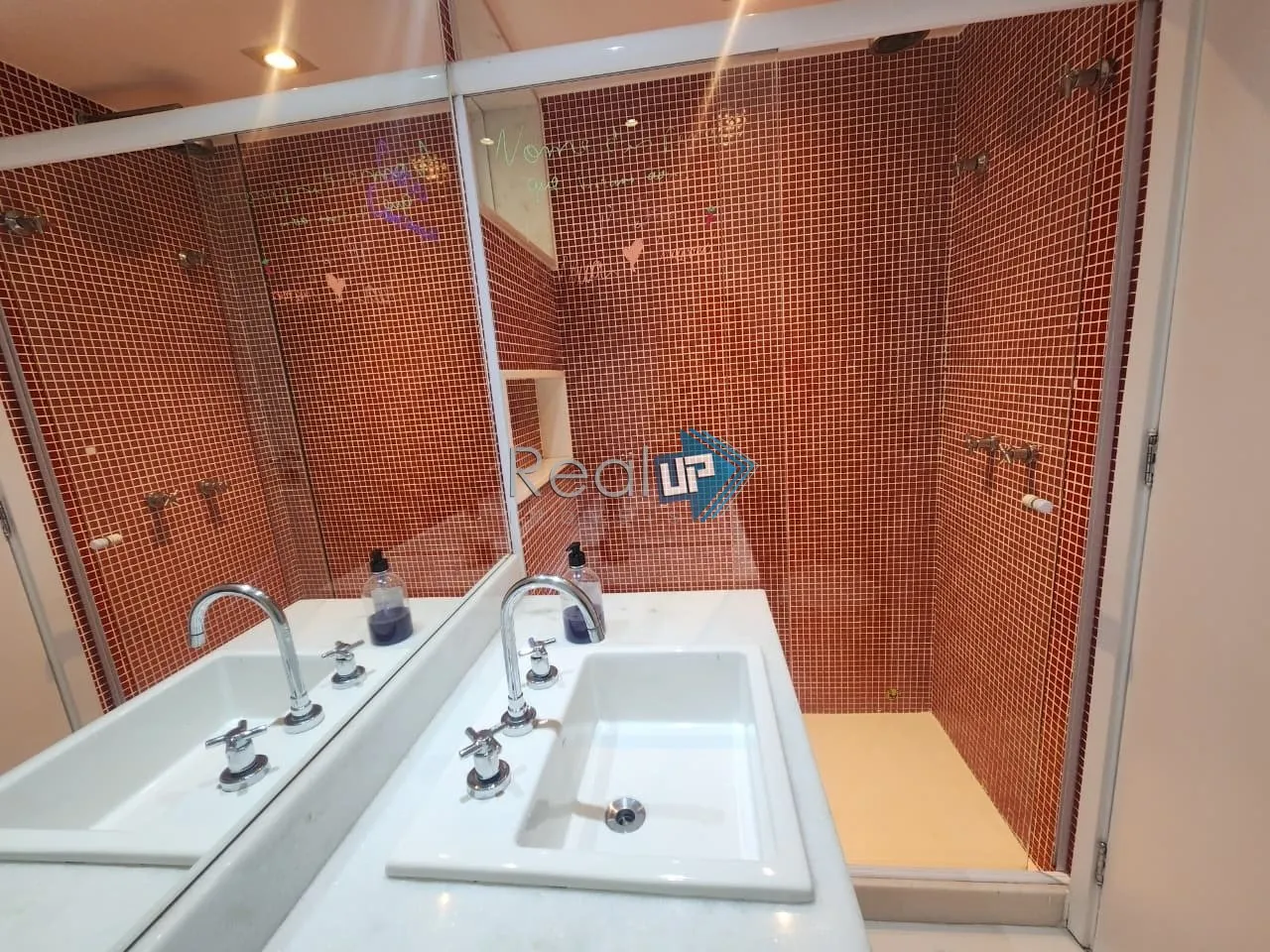 4-bedroom apartment with 227 m² and 3 parking spaces — photo 45