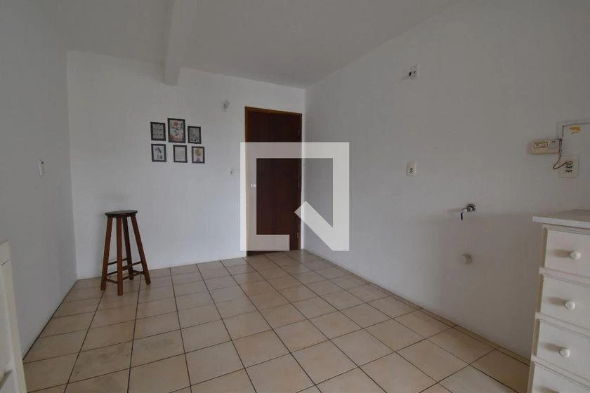 6-bedroom house with a washing machine in Curitiba — photo 39