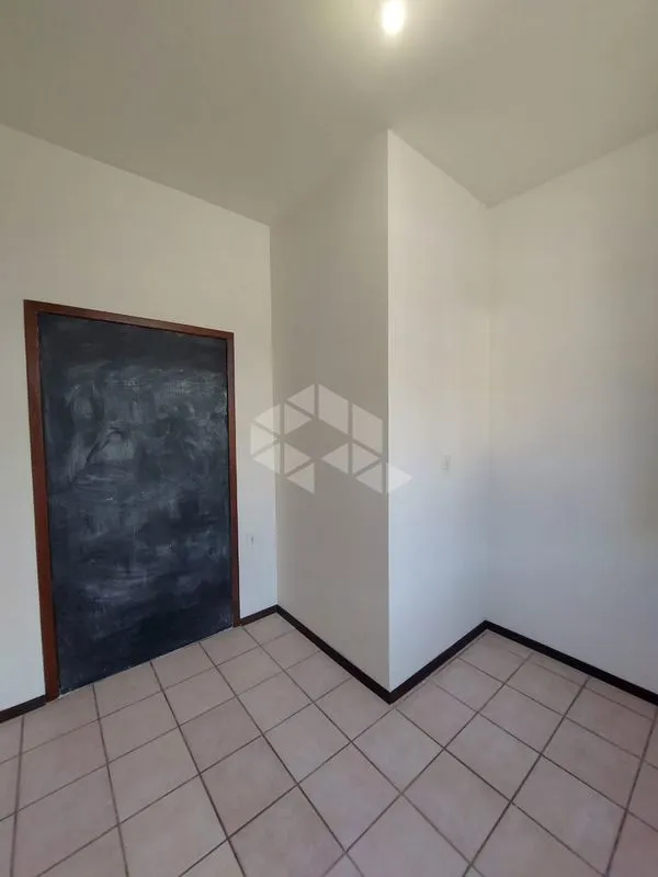 210 m² rental house with 4 bedrooms and a grilled balcony — photo 31