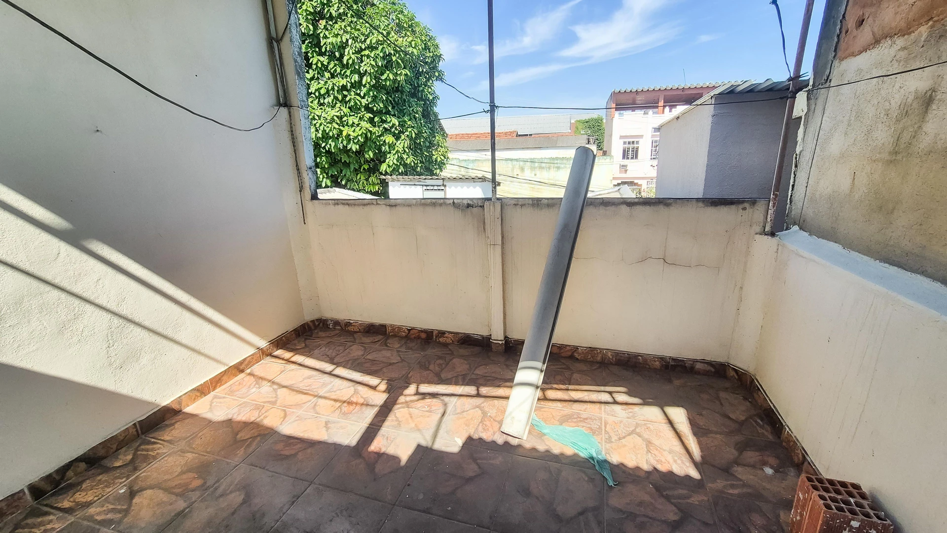 House with 2 bedrooms and a washing machine — photo 18
