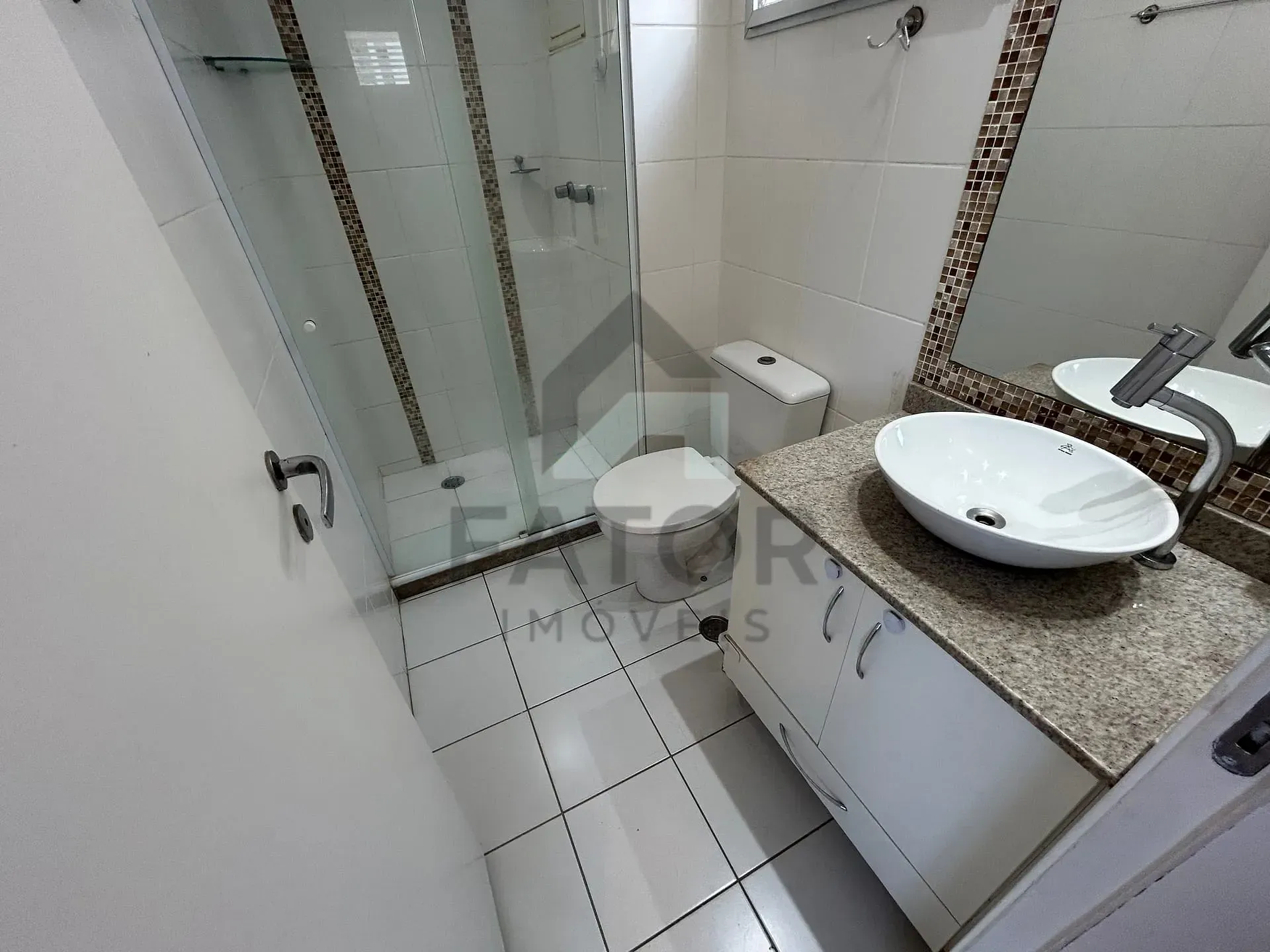Rental apartment with 3 bedrooms, 3 baths and balcony — photo 37