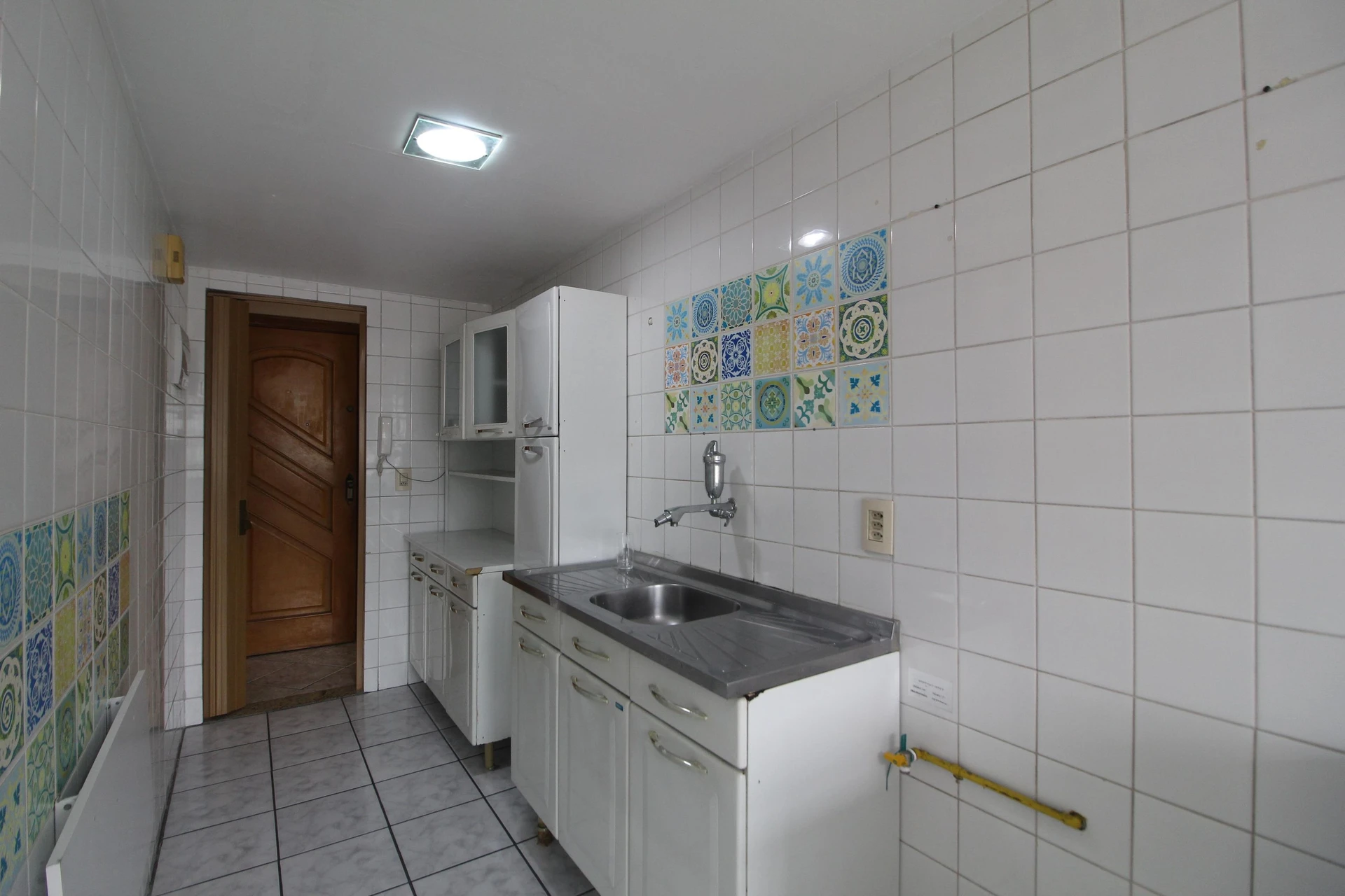 2-bedroom apartment with a mountain view in Rio de Janeiro — photo 15