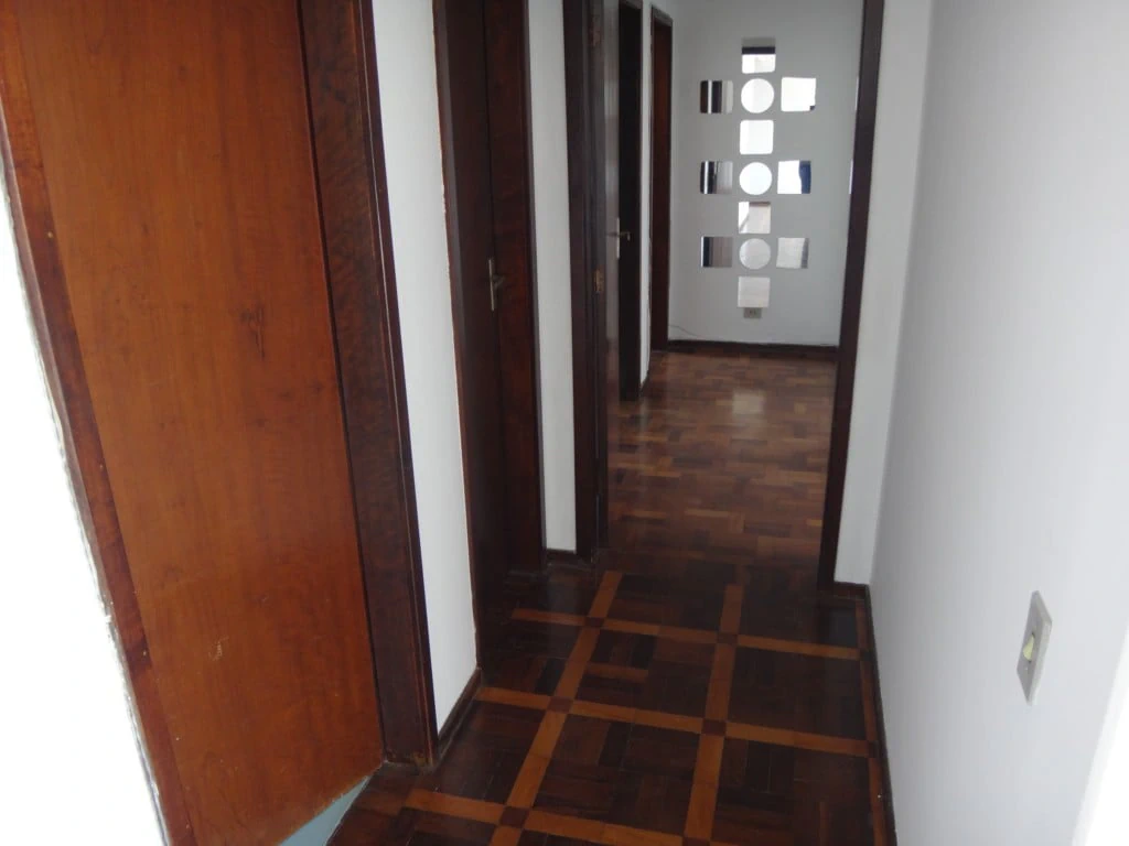 3-bedroom apartment with a bathtub in Curitiba — photo 14