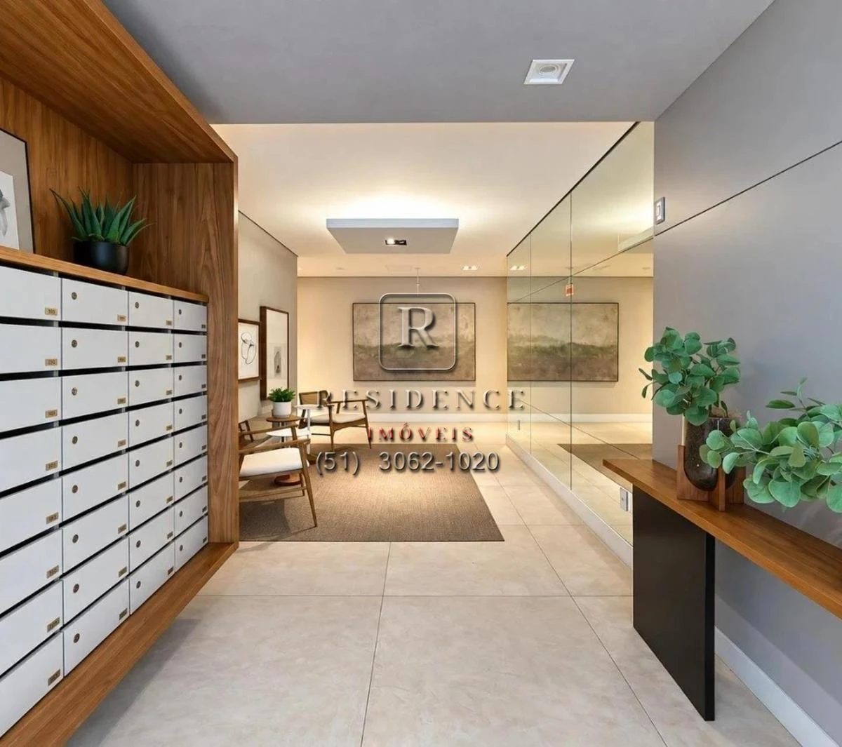 Balcony with a grill in a 2-bedroom apartment, 172 m² — photo 26