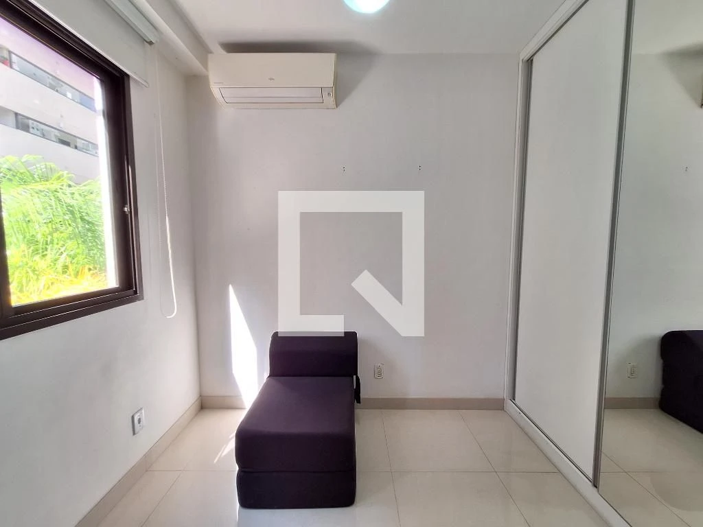 Furnished 3-bedroom apartment with 3 bathrooms — photo 35