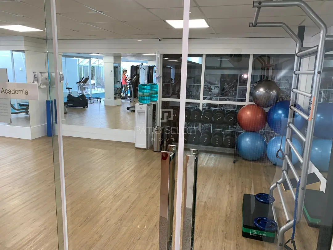 Гардеробная и 3 спальни: квартира 180 м² — photo 21