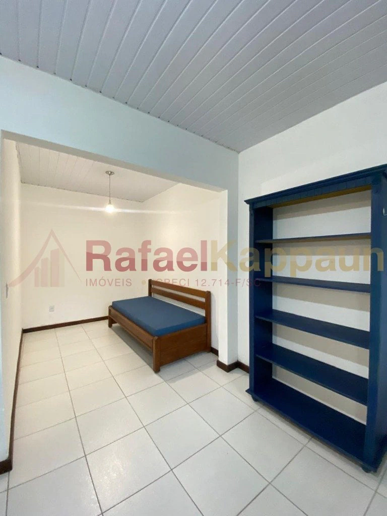 One-bedroom apartment with a mountain view in Florianópolis — photo 3